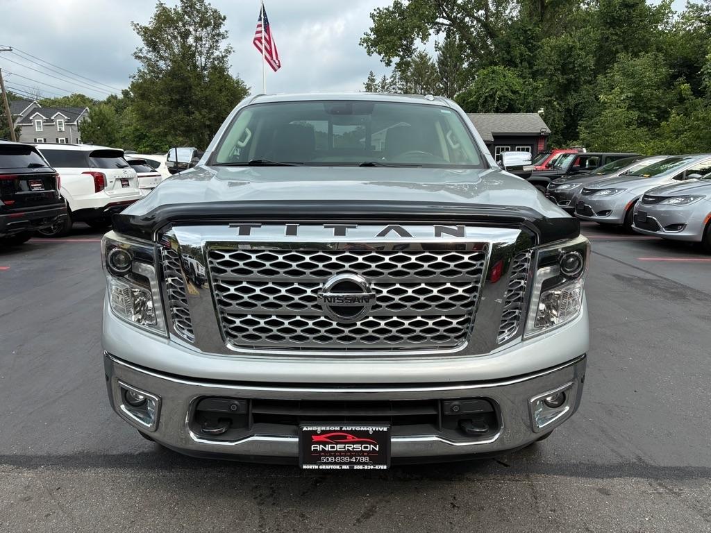 Nissan Titan  2017