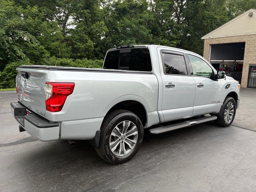 Nissan Titan  2017