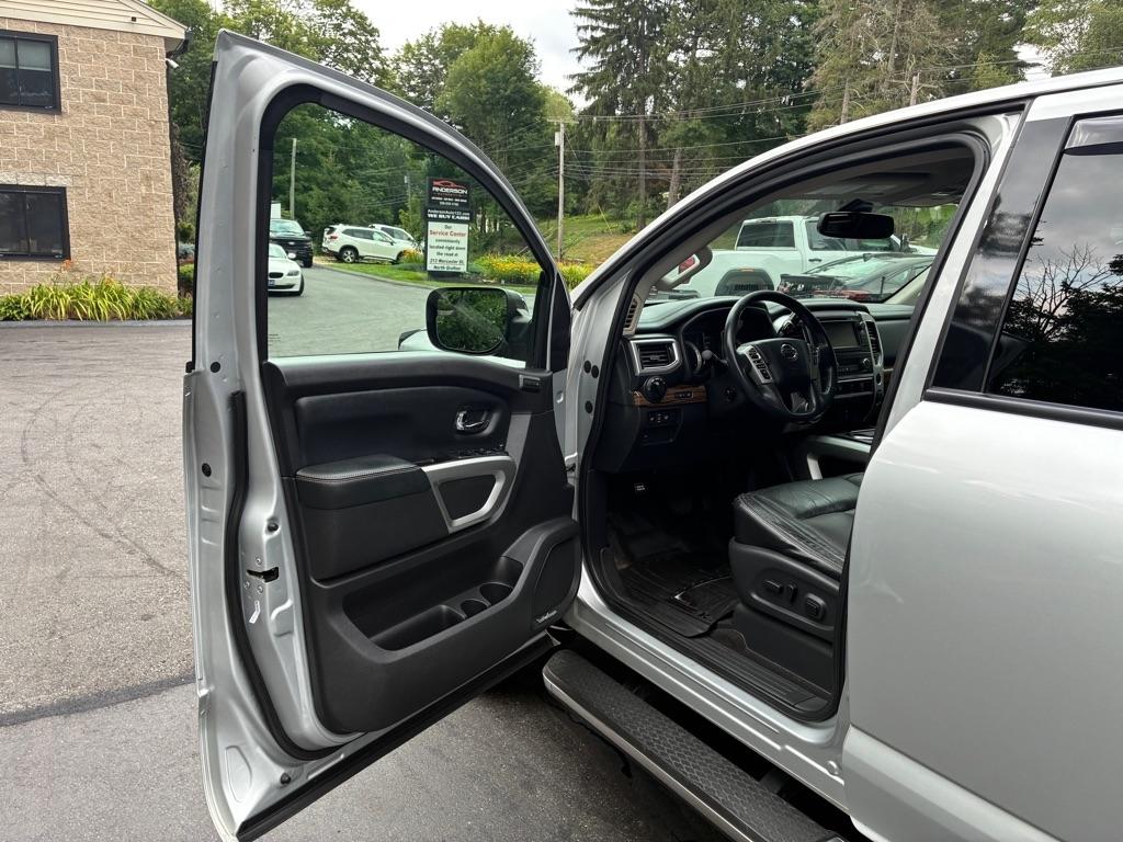 Nissan Titan  2017