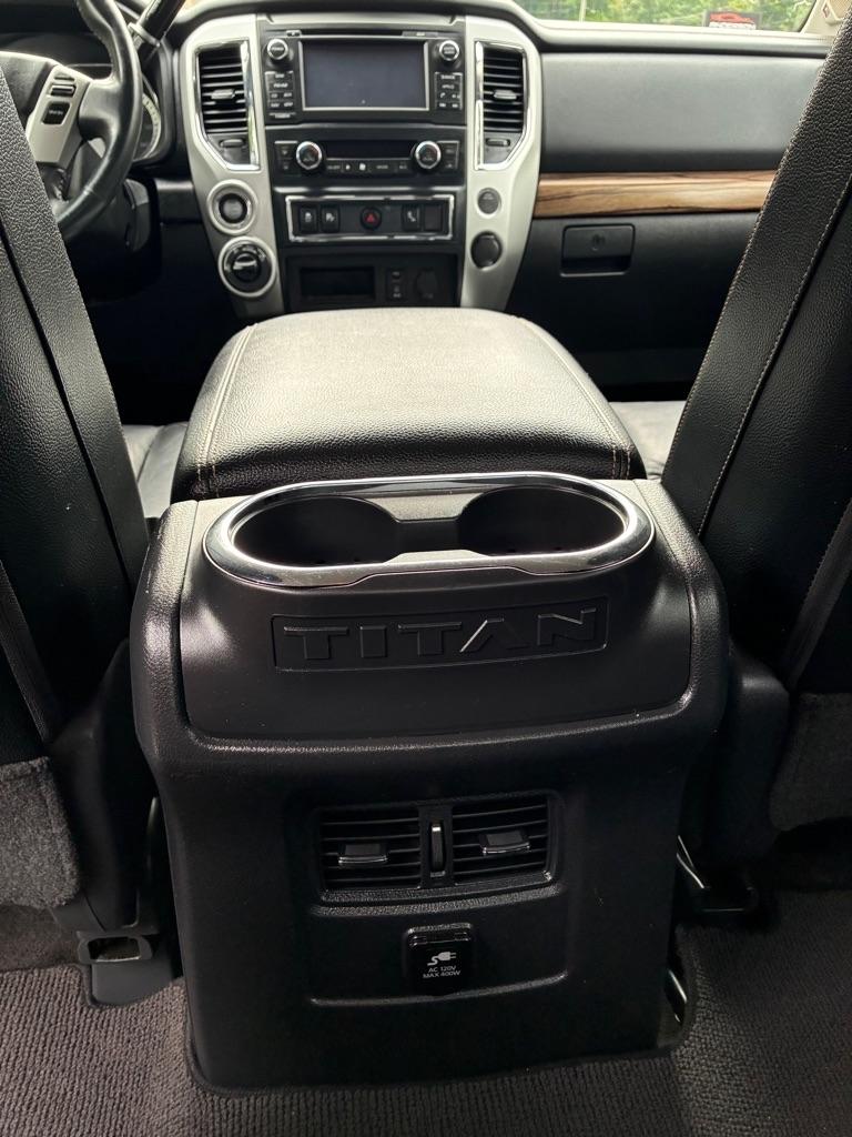 Nissan Titan  2017