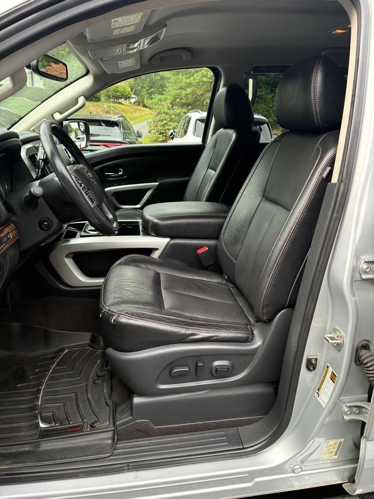 Nissan Titan  2017