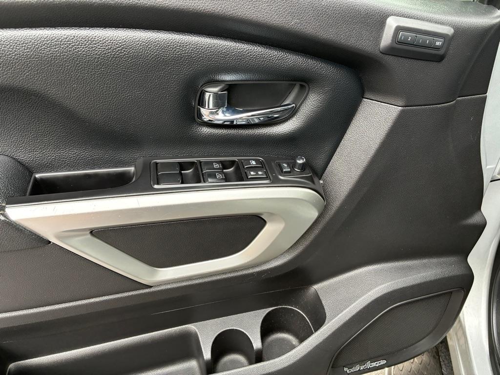 Nissan Titan  2017