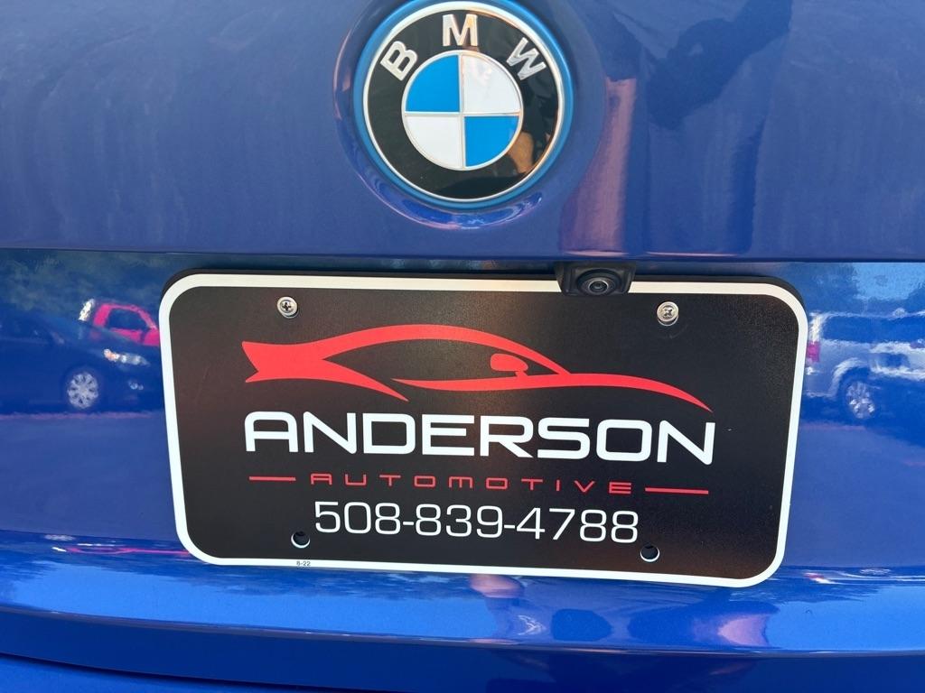 BMW 3-Series  2023
