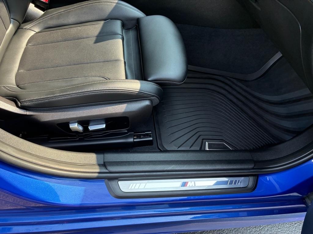 BMW 3-Series  2023