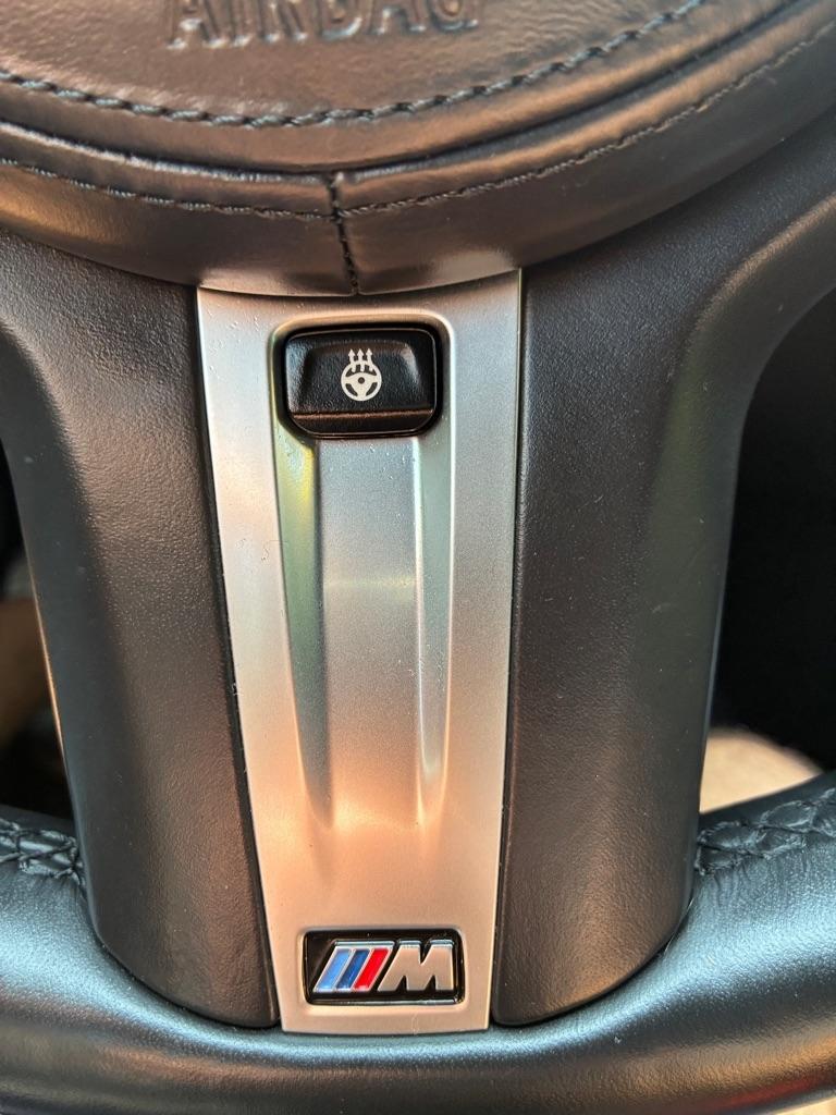 BMW 3-Series  2023