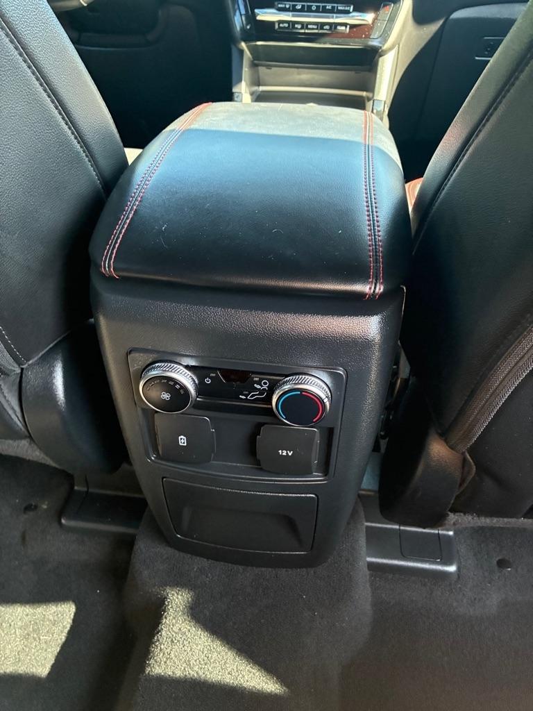 Ford Explorer  2023