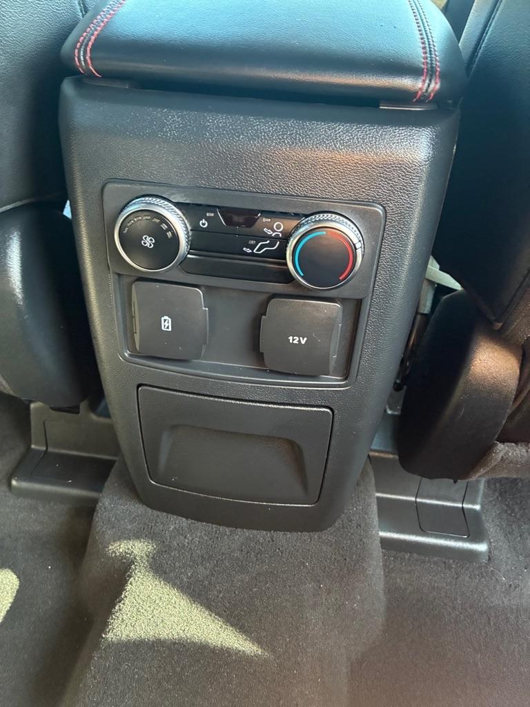 Ford Explorer  2023