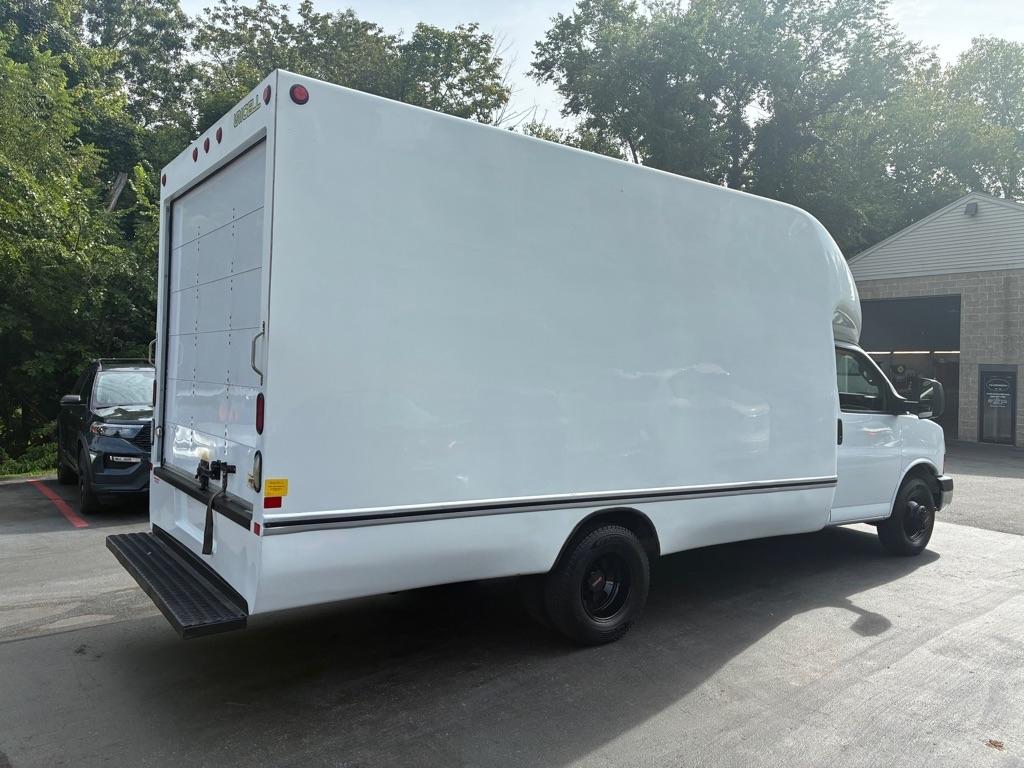 GMC Savana  2016