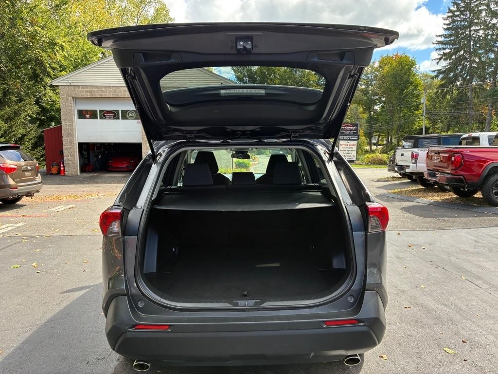 Toyota RAV4  2025
