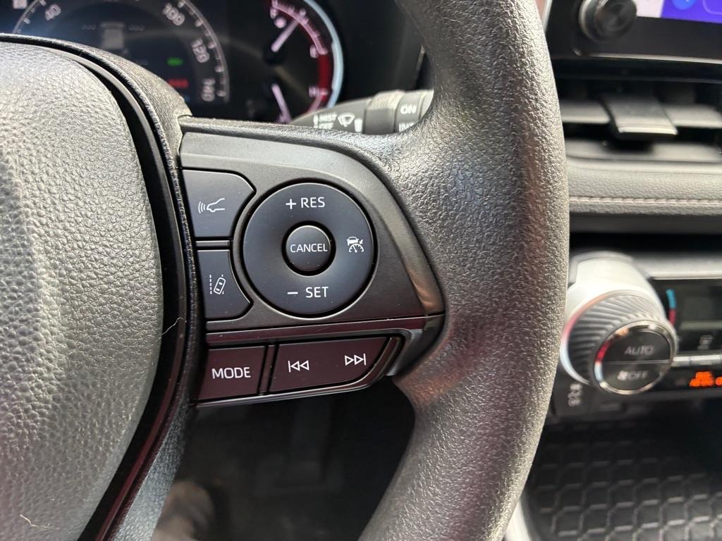 Toyota RAV4  2025
