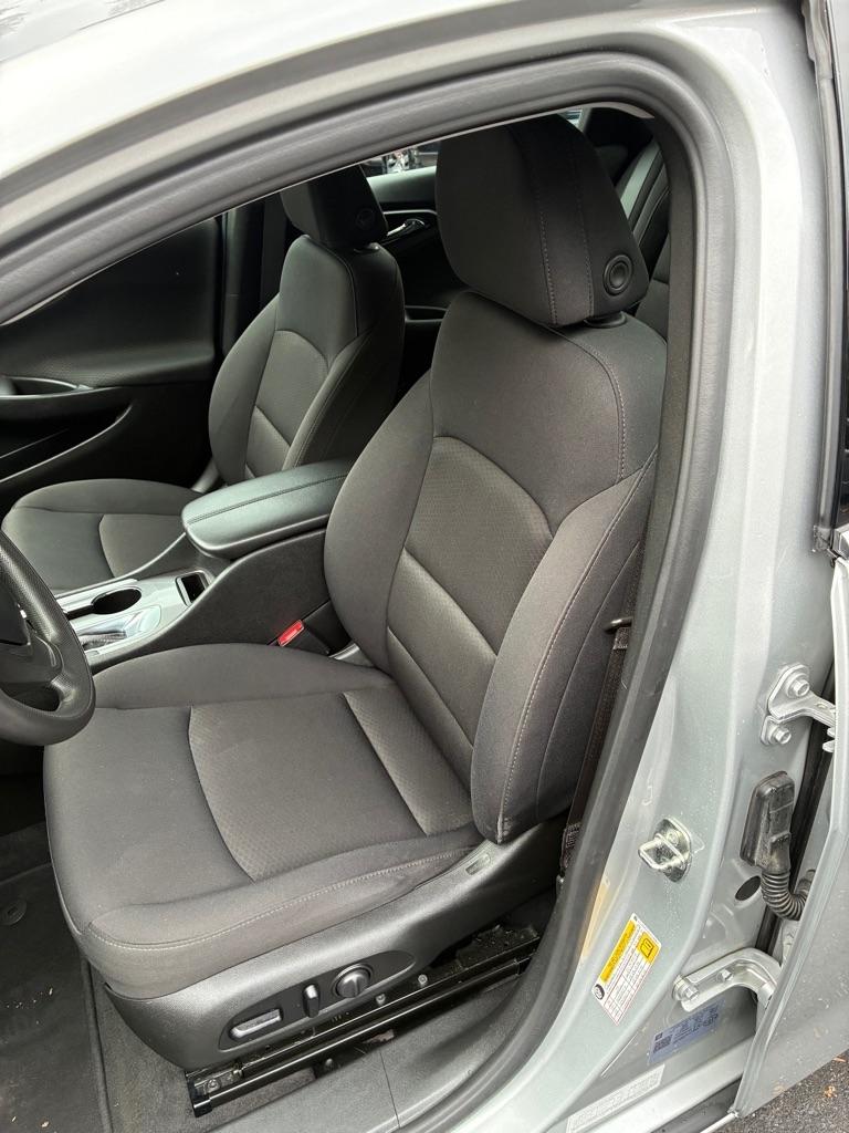 Chevrolet Malibu  2020