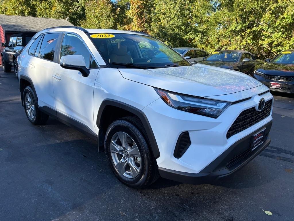 Toyota RAV4  2025