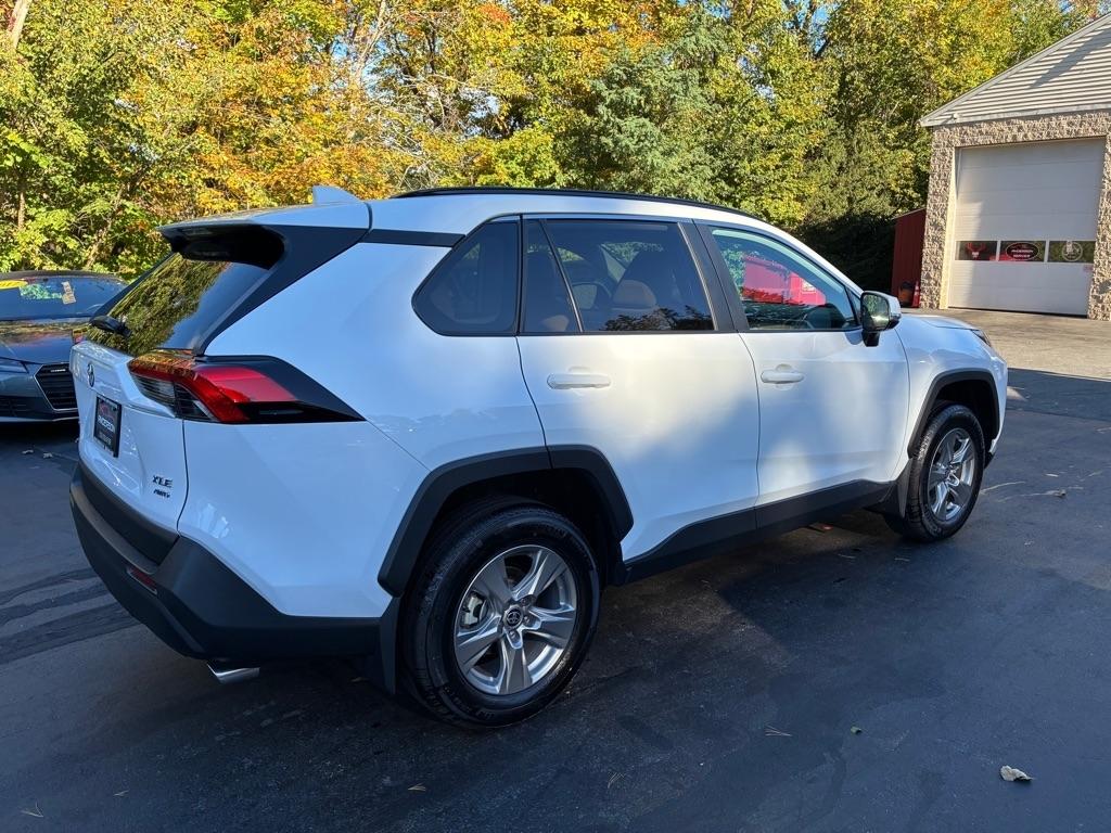 Toyota RAV4  2025