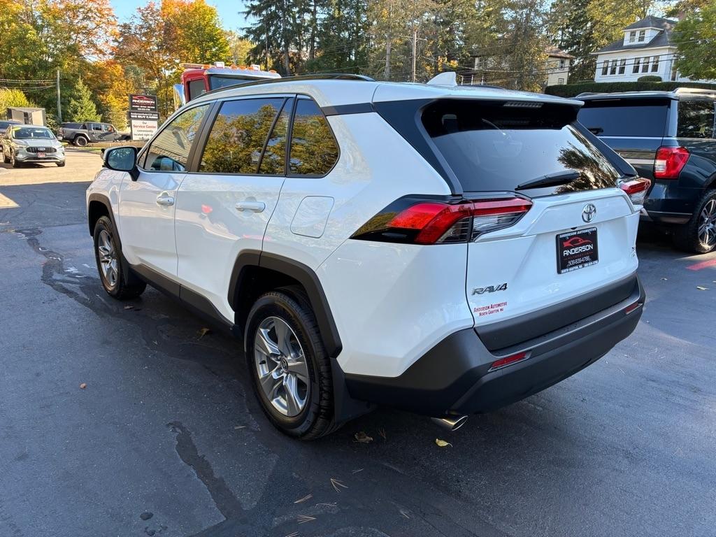 Toyota RAV4  2025
