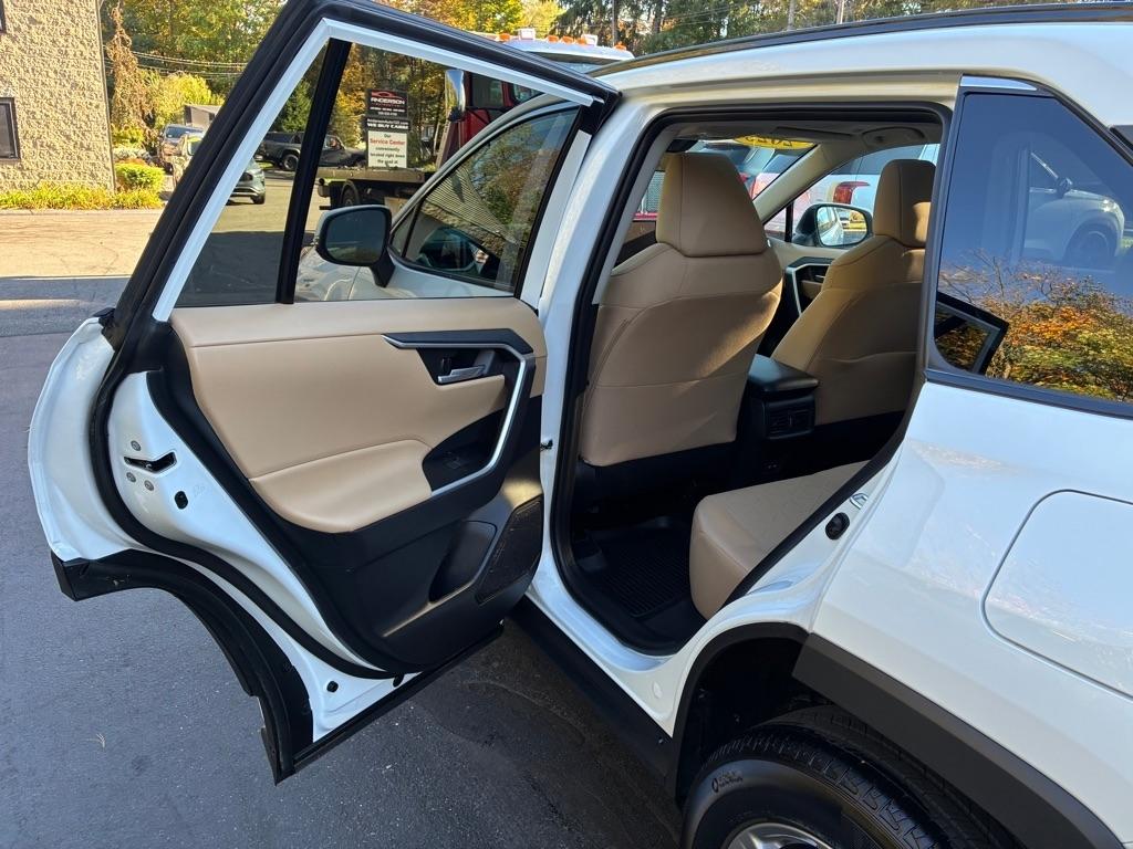 Toyota RAV4  2025
