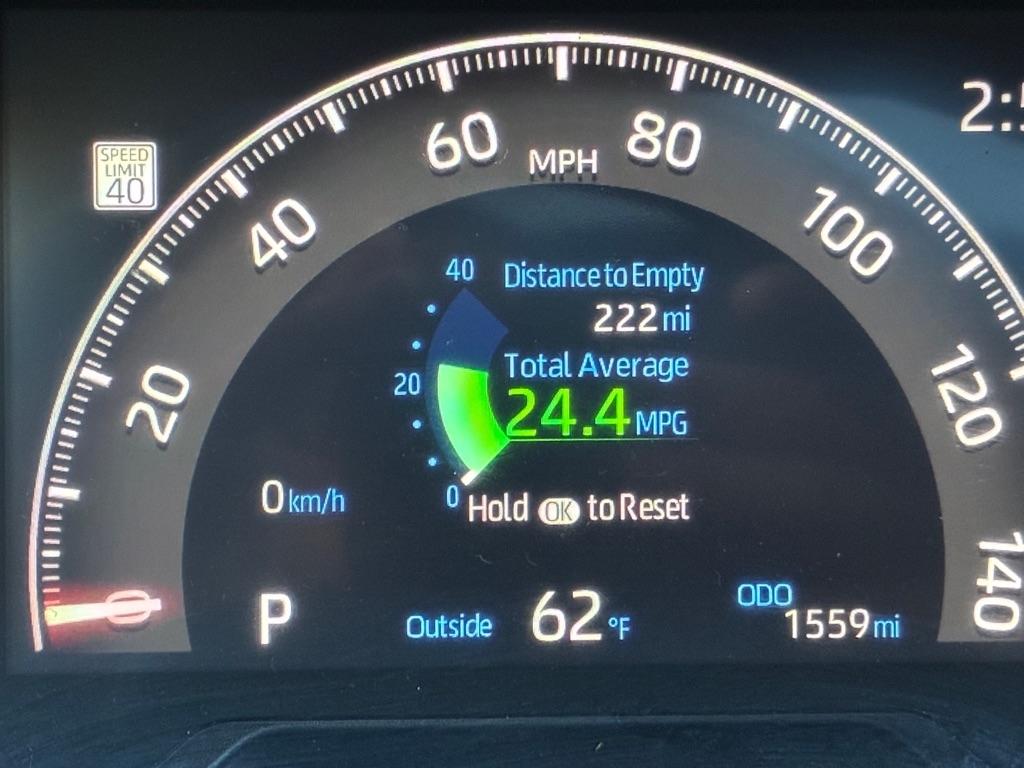 Toyota RAV4  2025