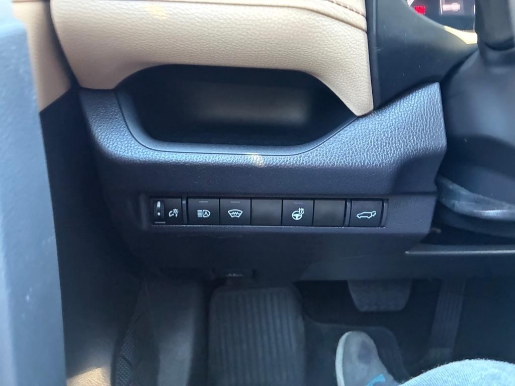 Toyota RAV4  2025