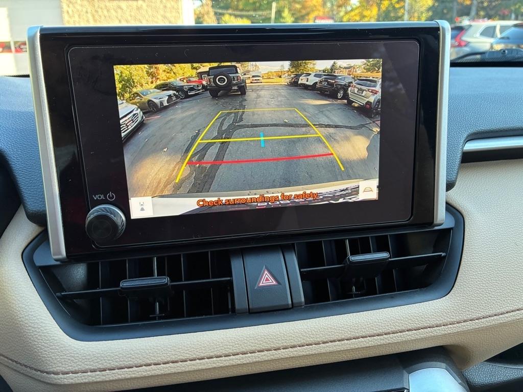 Toyota RAV4  2025
