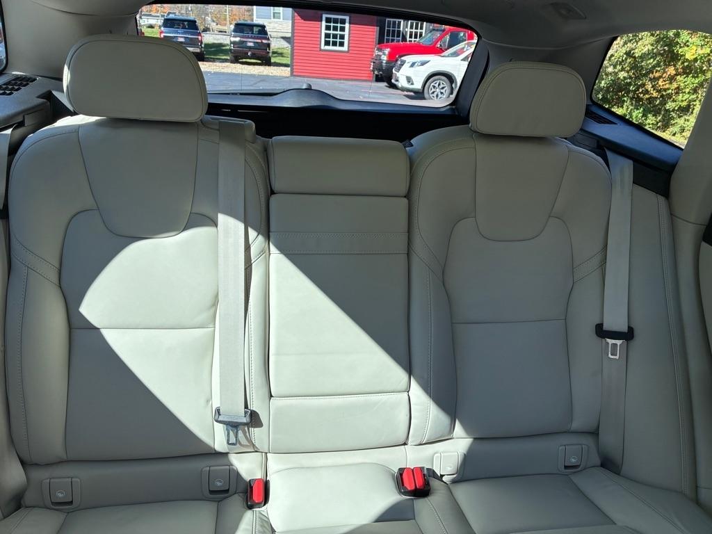 Volvo XC60  2022