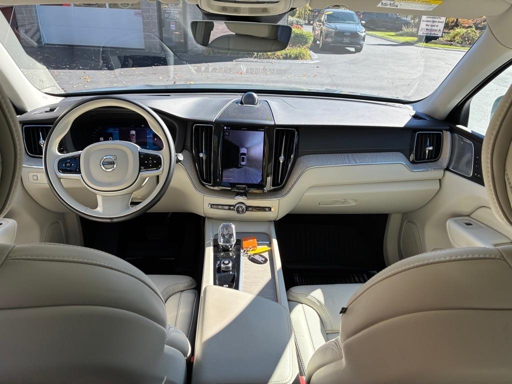Volvo XC60  2022