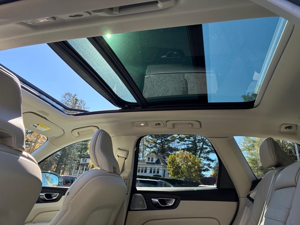 Volvo XC60  2022