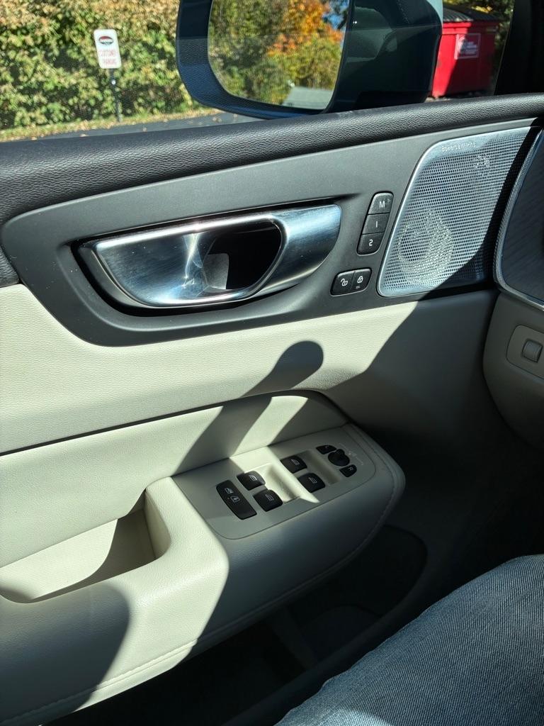 Volvo XC60  2022