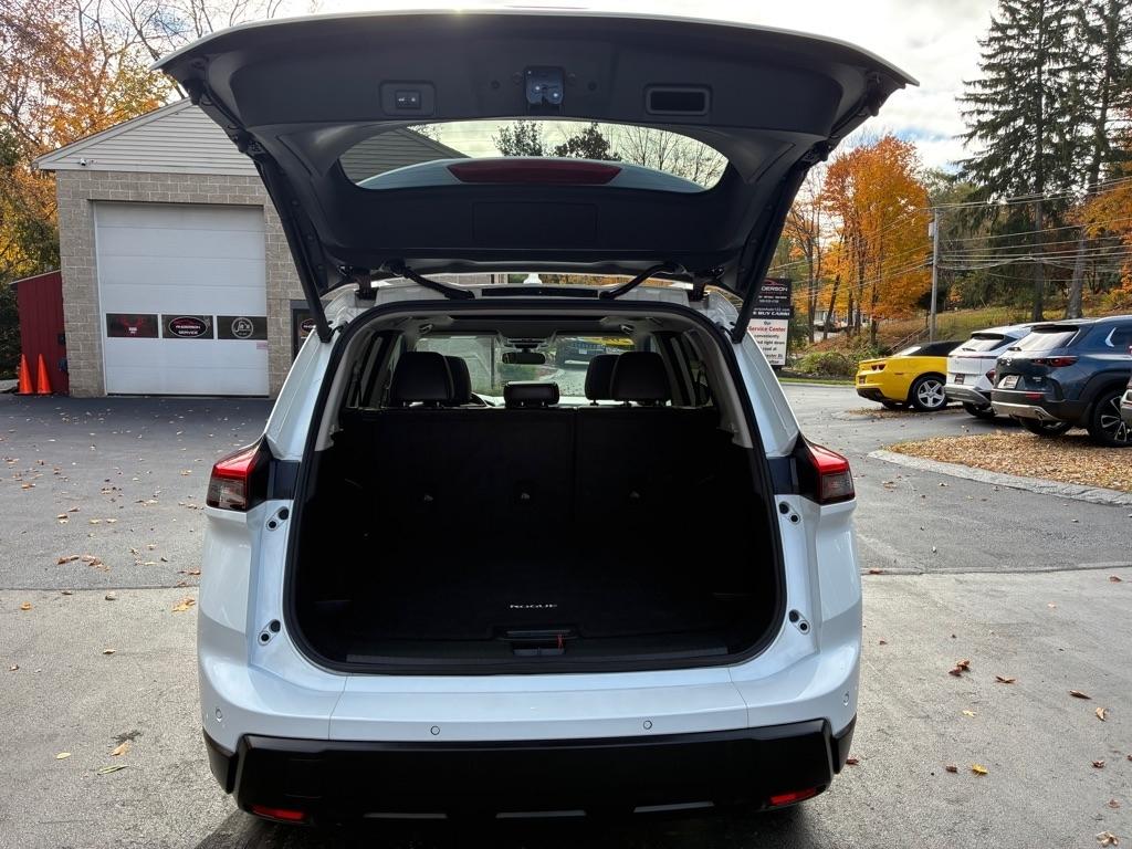 Nissan Rogue  2026