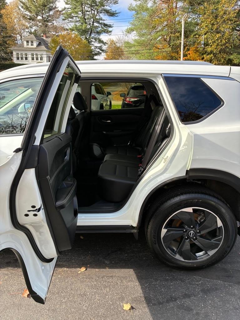 Nissan Rogue  2026