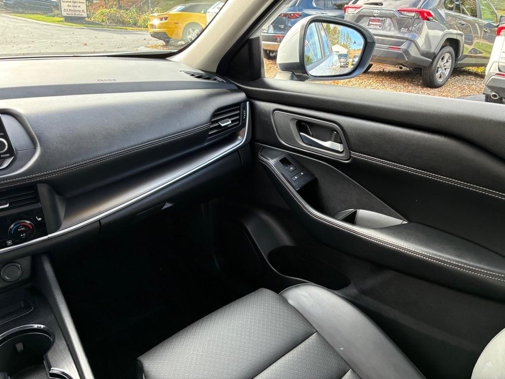 Nissan Rogue  2026