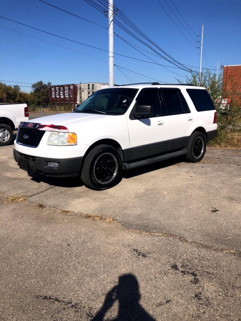 Ford Expedition XLT 4.6L 2WD 2004