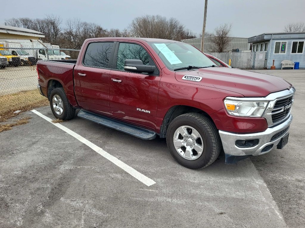 RAM 1500 Big Horn 4x4 Crew Cab 5'7" Box 2020