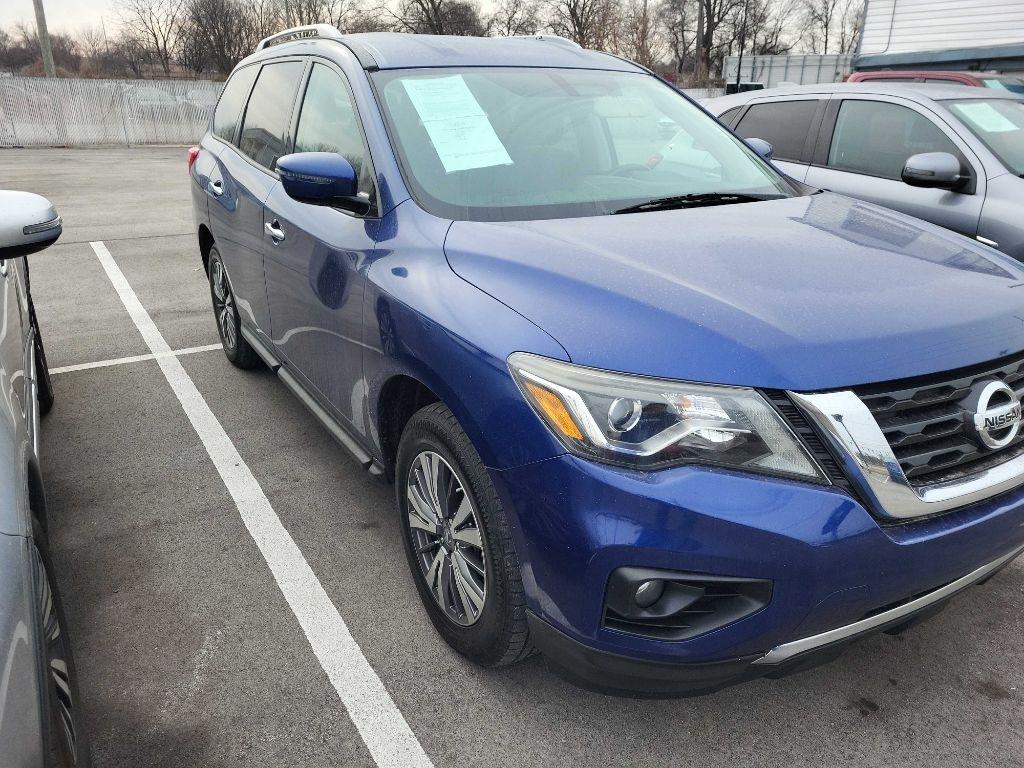 Nissan Pathfinder 4x4 SV 2017