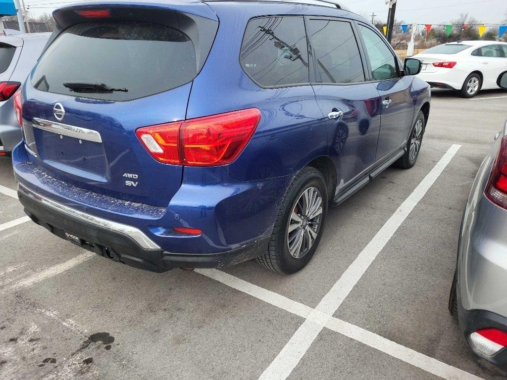 Nissan Pathfinder 4x4 SV 2017