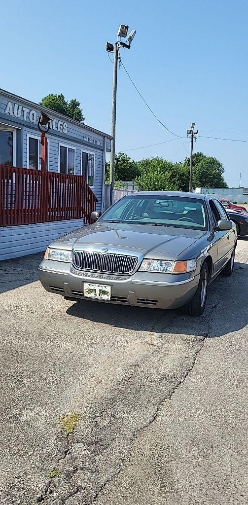 Mercury Grand Marquis 4dr Sdn GS 2001