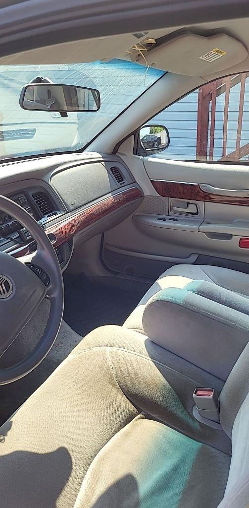 Mercury Grand Marquis 4dr Sdn GS 2001