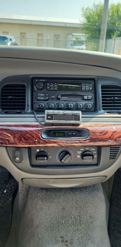 Mercury Grand Marquis 4dr Sdn GS 2001