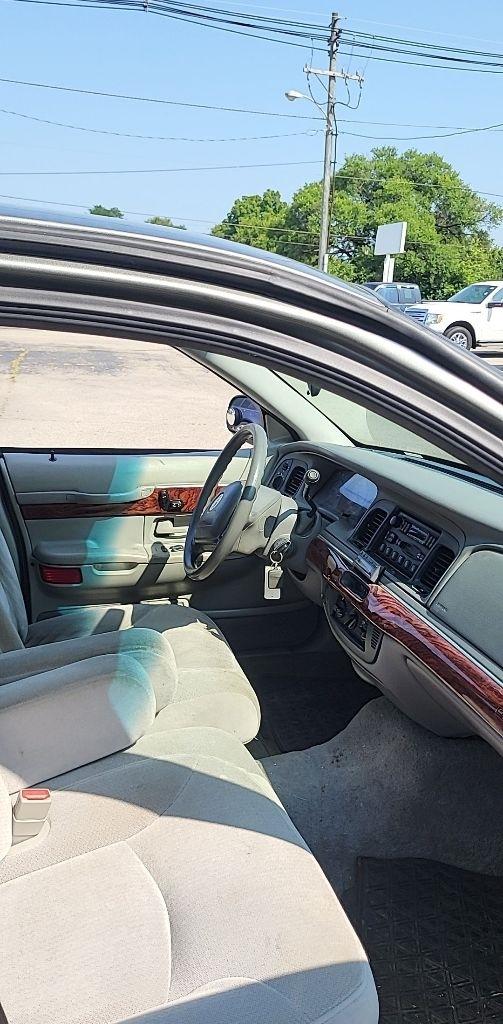 Mercury Grand Marquis 4dr Sdn GS 2001