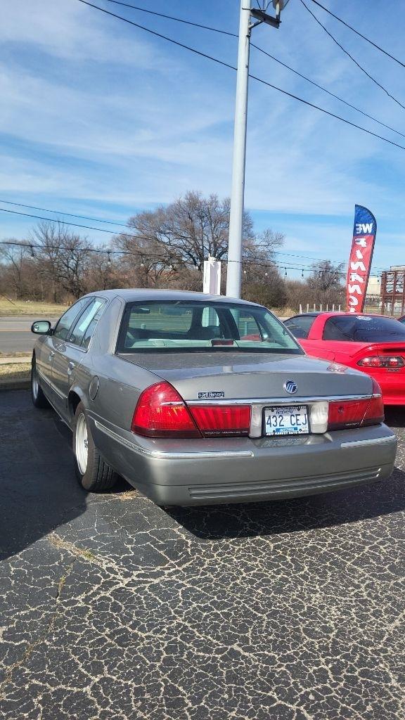 Mercury Grand Marquis 4dr Sdn GS 2001