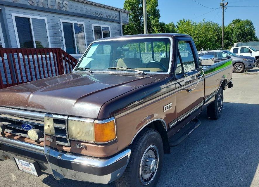 Ford F-250 HD Styleside 133" WB 1991