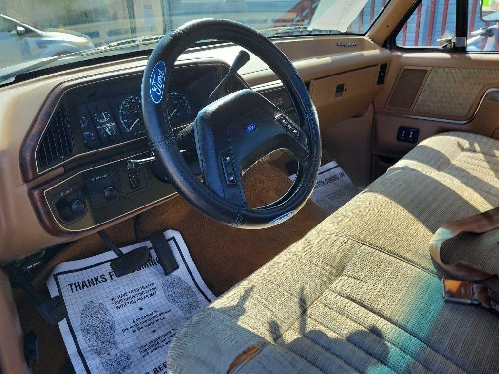 Ford F-250 HD Styleside 133" WB 1991