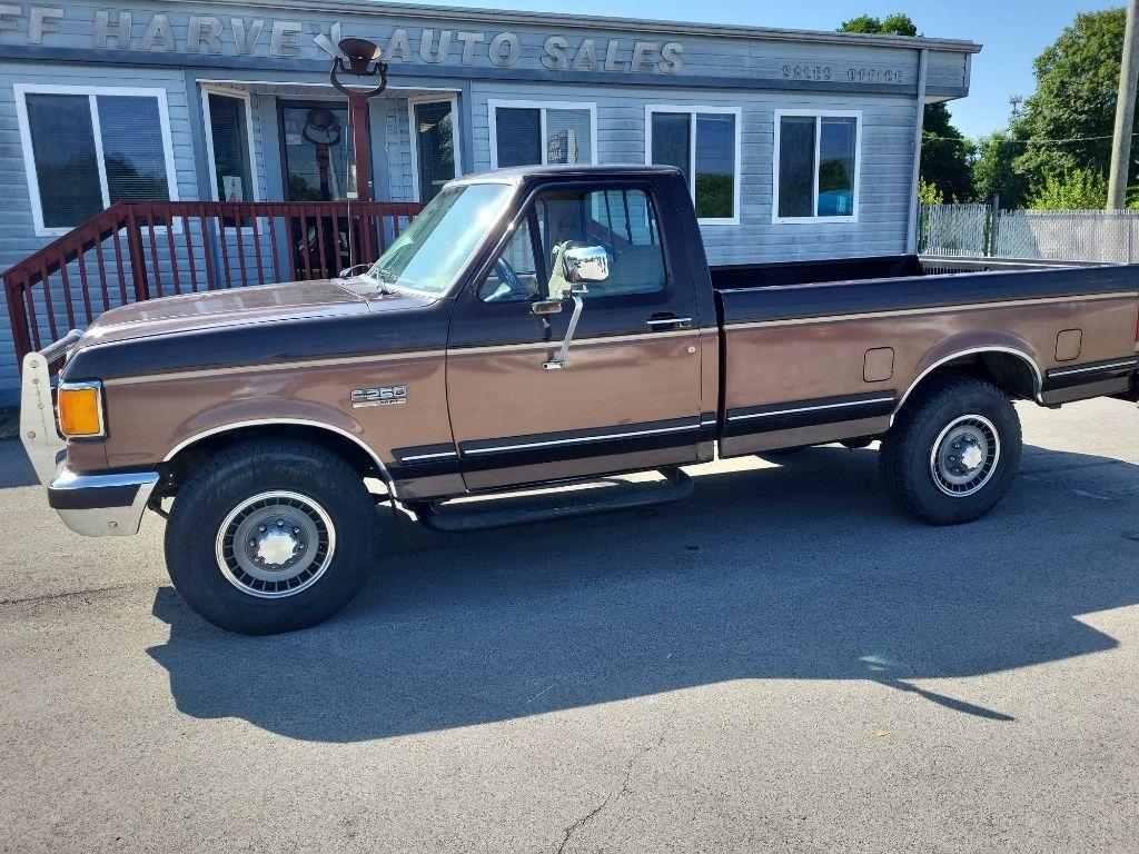 Ford F-250 HD Styleside 133" WB 1991