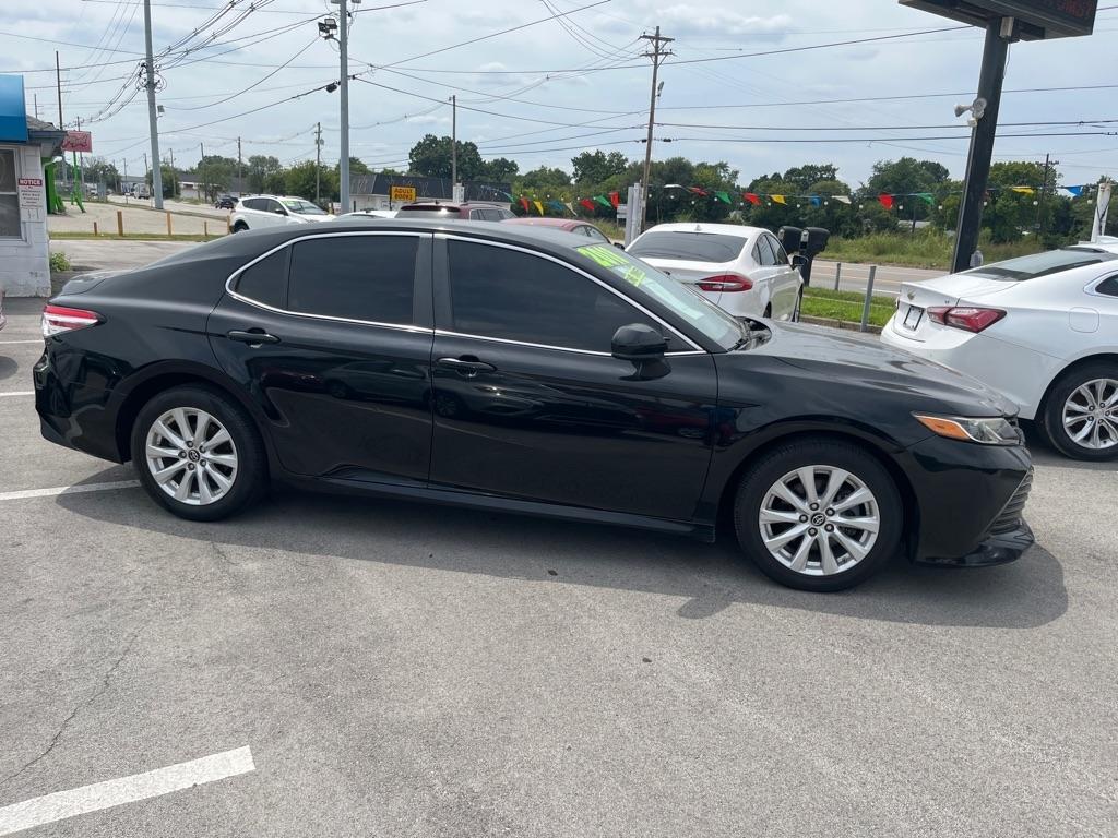 Toyota Camry XLE Auto (Natl) 2018