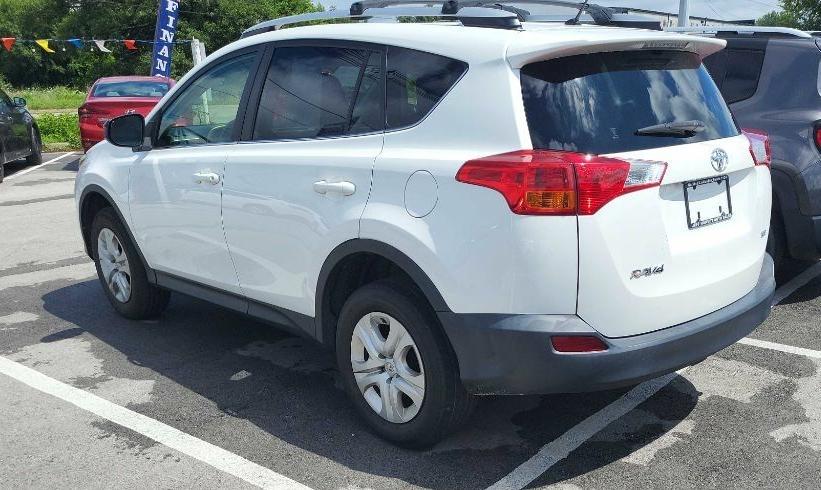 Toyota RAV4 FWD 4dr LE (Natl) 2014