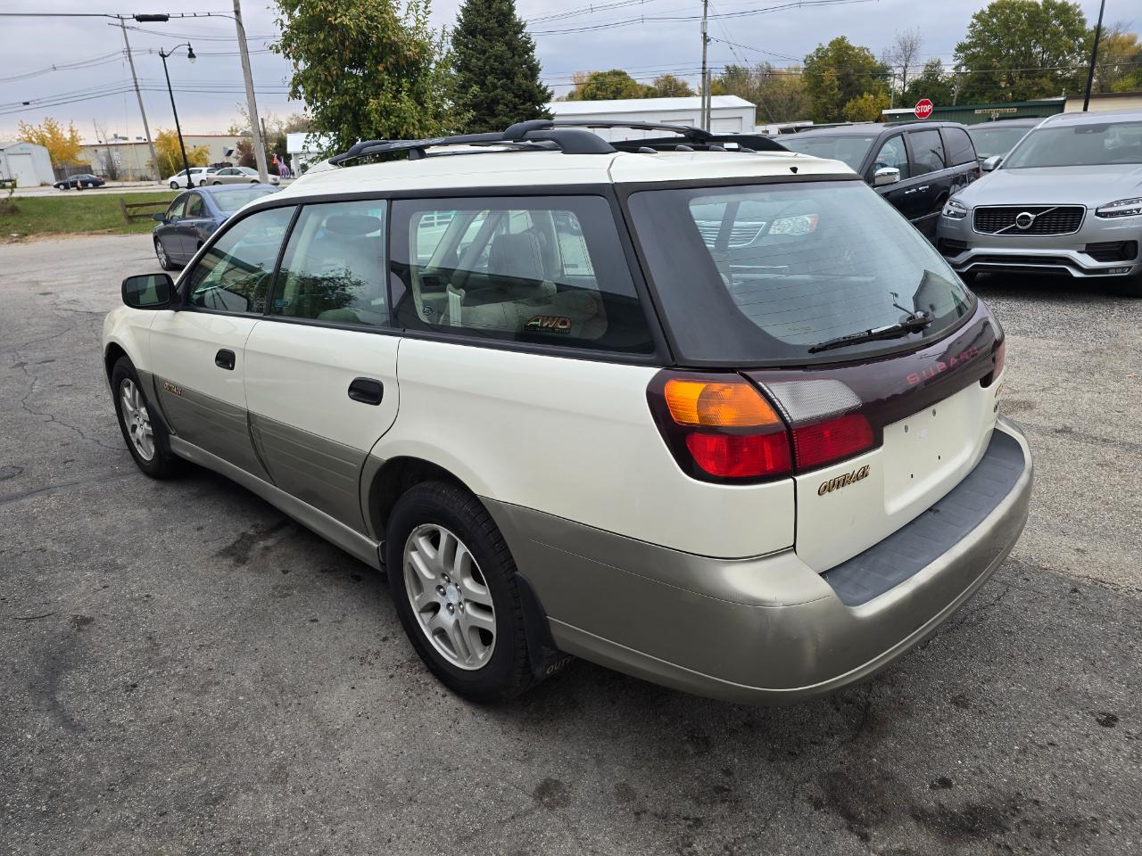 Subaru Outback Wagon w/ All-weather Package 2003