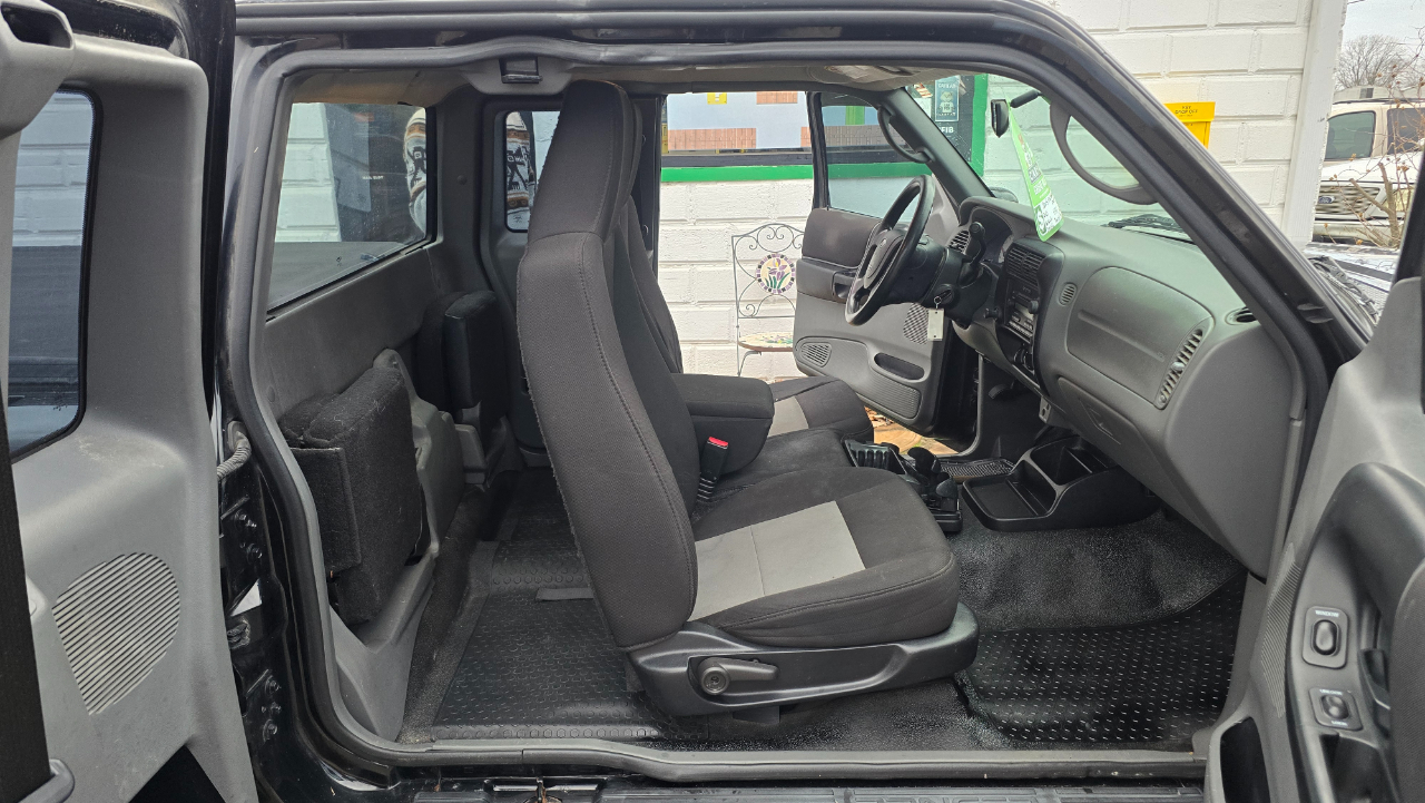 Ford Ranger XLT SuperCab 4-Door 2WD 2005