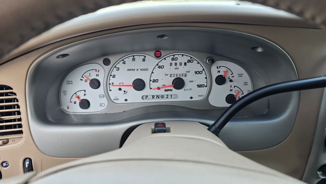 Ford Explorer Sport 4WD Value 2002