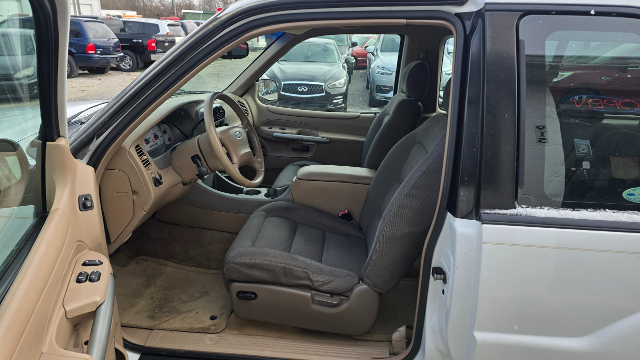 Ford Explorer Sport 4WD Value 2002