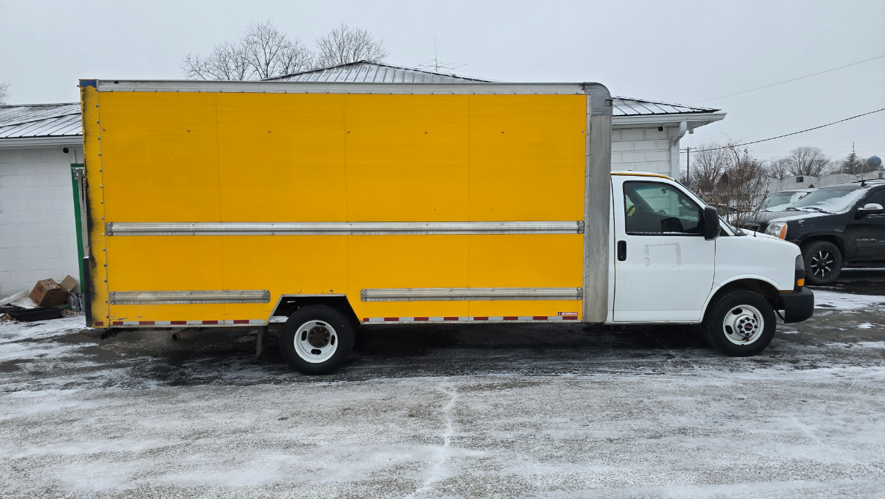 GMC Savana G3500 177 in. 2018