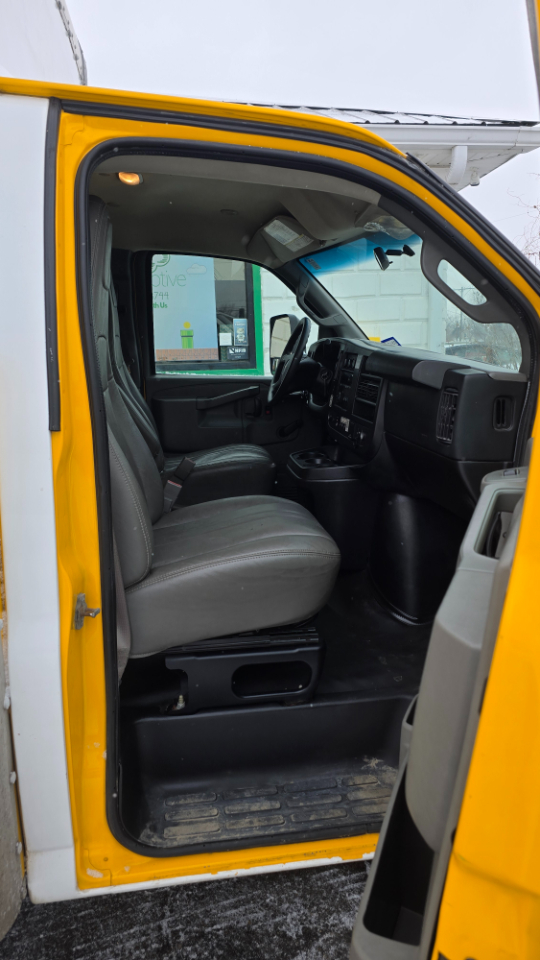 GMC Savana G3500 177 in. 2018