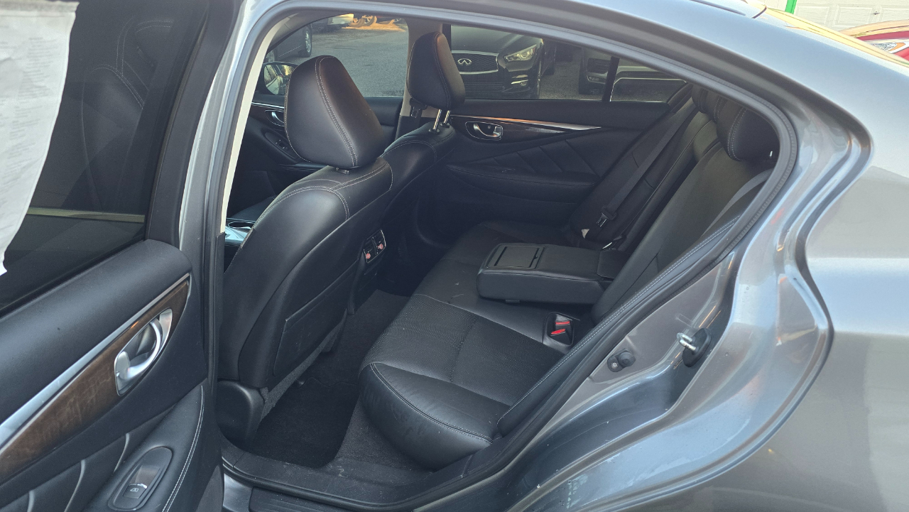 Infiniti Q50 Base AWD 2015